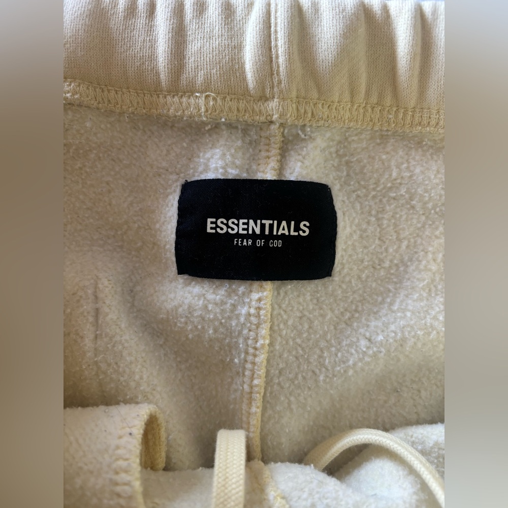 FEAR OF GOD ESSENTIALS SWEATPANTS IN GARDEN YELLOW SIZE:SMALL - Picture 5 of 6